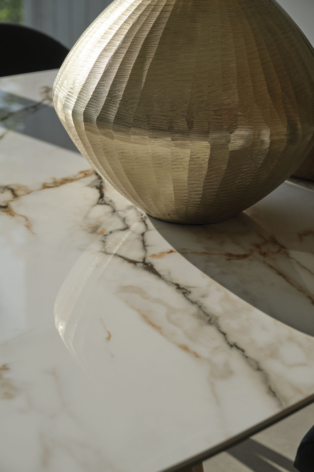 Table ovale en porcelaine - Base DV – Image 6